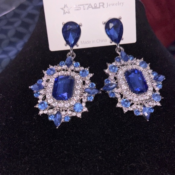 Blue and Silver Crystal Earrings - Picture 4 of 9